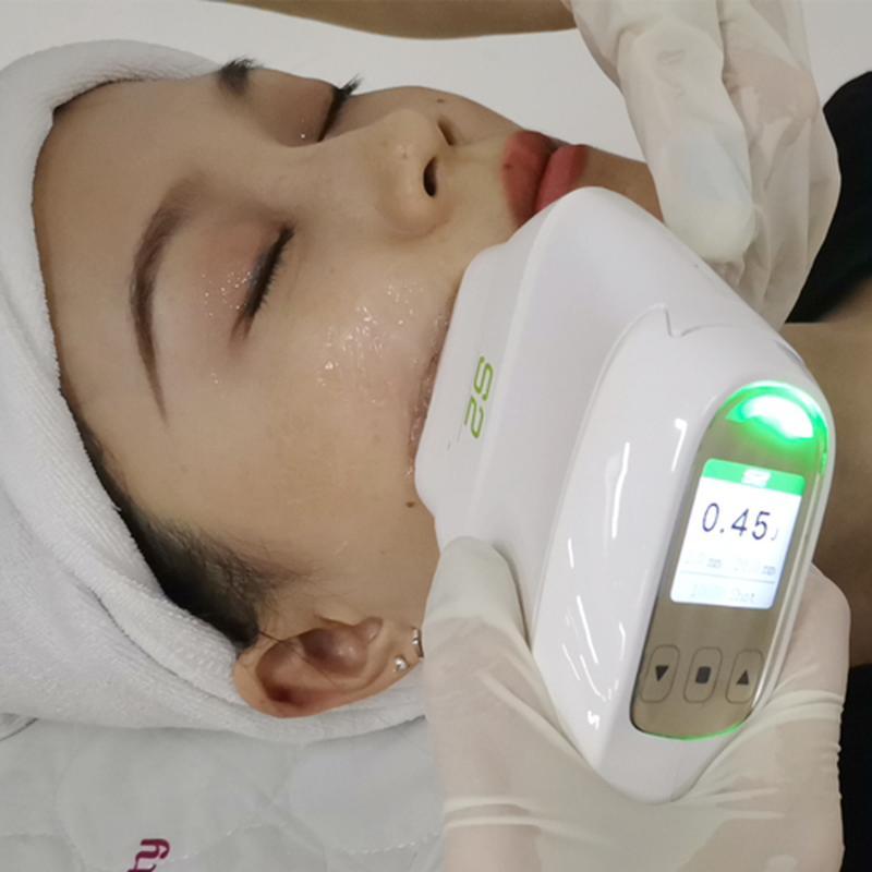 جهاز التجميل بالموجات فوق الصوتية Rf 10 خراطيش لشد البشرة وأفضل مزيل للتجاعيد بتقنية HIFU RF الجديدة
